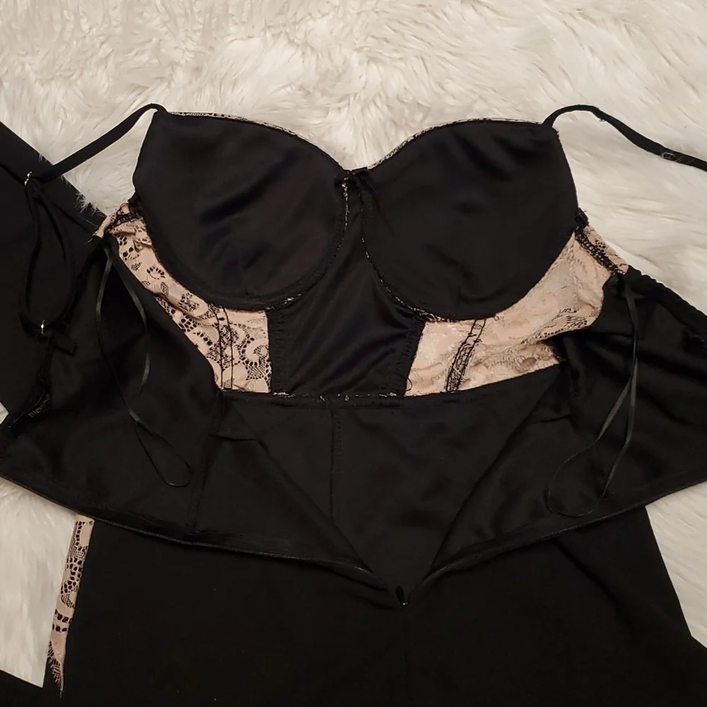 Elegant Black and Beige Lace Jumpsuit - Picture 4 of 6